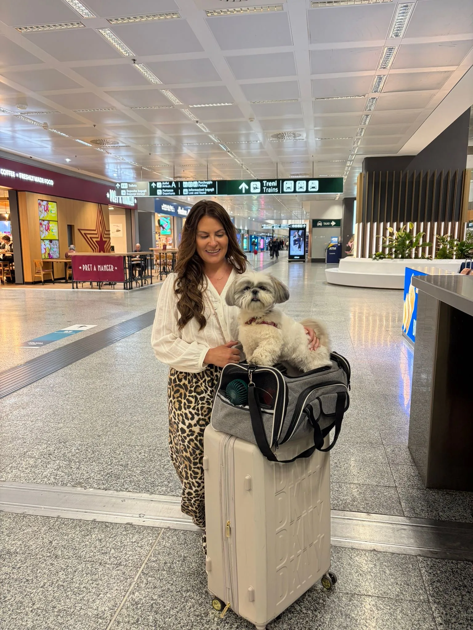 Pam Marie traveling with her dog Daisy